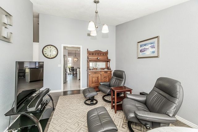 3276 W Spruce Avenue, Fresno, CA 93711