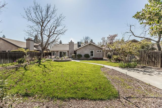 3276 W Spruce Avenue, Fresno, CA 93711