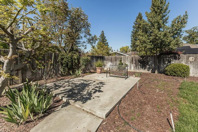 3276 W Spruce Avenue, Fresno, CA 93711