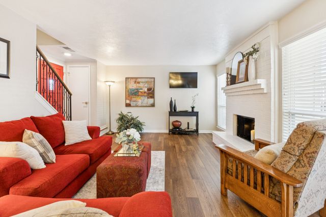 2016 Via Miramonte, Carrollton, TX 75006