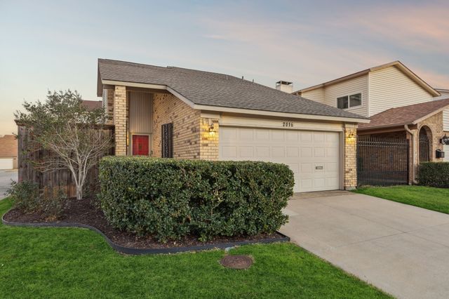 2016 Via Miramonte, Carrollton, TX 75006