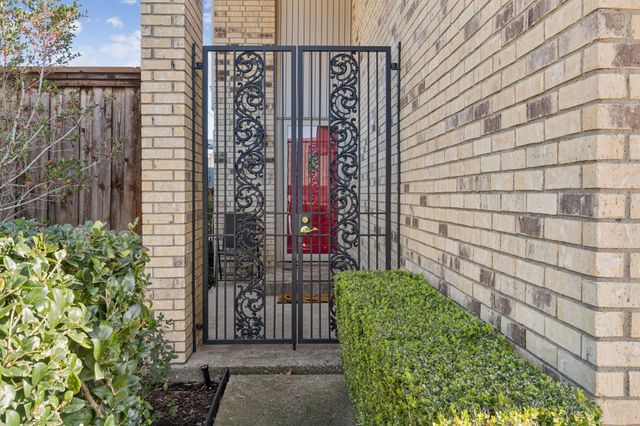 2016 Via Miramonte, Carrollton, TX 75006