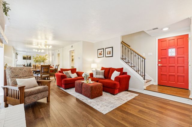 2016 Via Miramonte, Carrollton, TX 75006