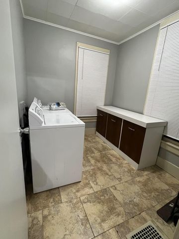 101 BLUFF Street, Council Bluffs, IA 51503