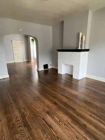 101 BLUFF Street, Council Bluffs, IA 51503