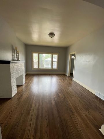 101 BLUFF Street, Council Bluffs, IA 51503