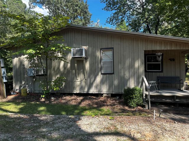 976 Pr 7830, Broaddus, TX 75929