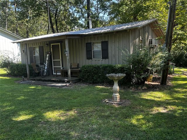 976 Pr 7830, Broaddus, TX 75929