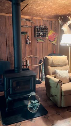 976 Pr 7830, Broaddus, TX 75929