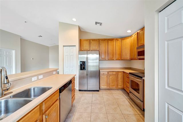 427 Lexington Avenue SW, Vero Beach, FL 32962