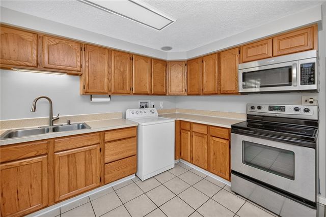 6146 Cruxten Drive, Huber Heights, OH 45424