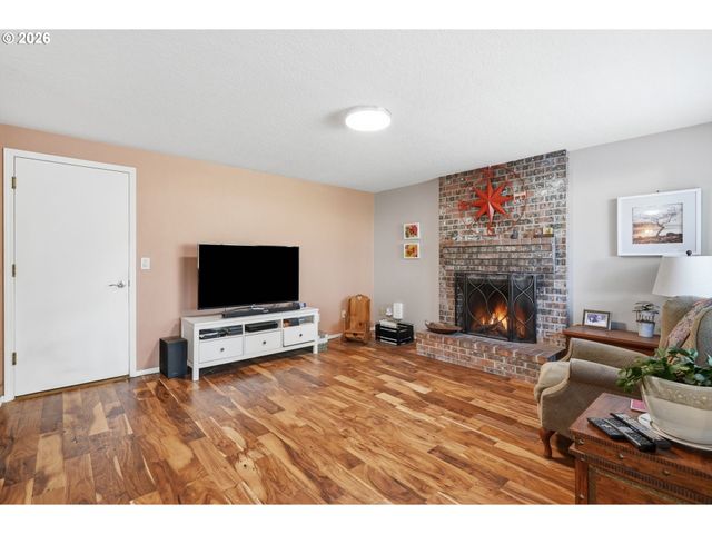 16455 Sw CYNTHIA St, Beaverton, OR 97007