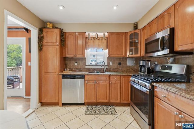 123 Cosman Street, Twp Of Washington, NJ 07676