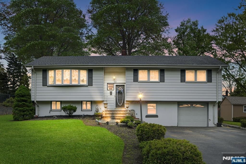 123 Cosman Street, Twp Of Washington, NJ 07676