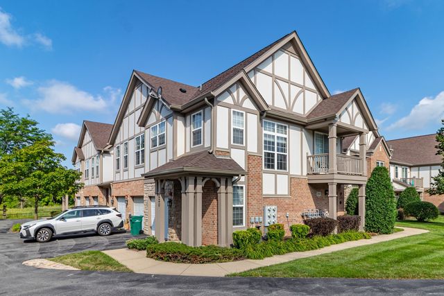 200 Rosehall Drive 220, Lake Zurich, IL 60047