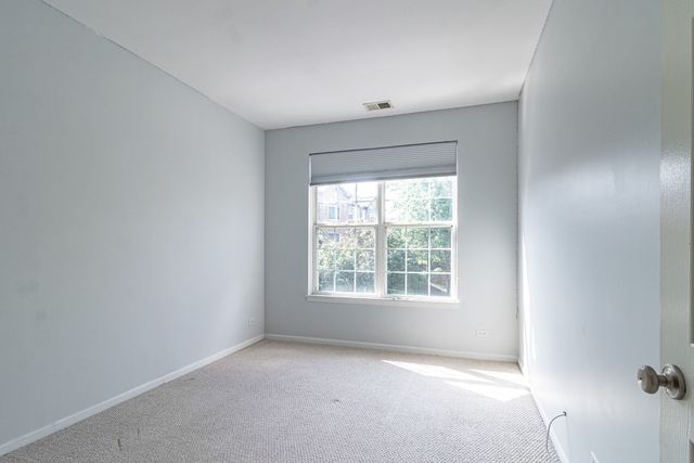 200 Rosehall Drive 220, Lake Zurich, IL 60047