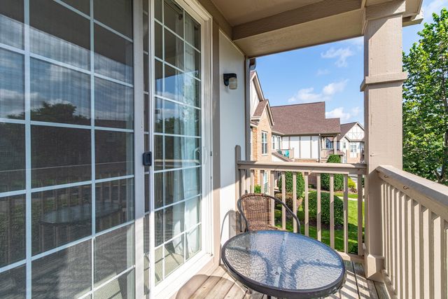 200 Rosehall Drive 220, Lake Zurich, IL 60047