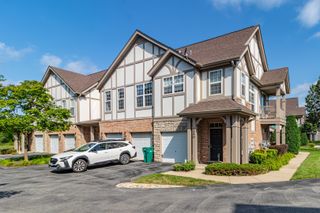 200 Rosehall Drive 220, Lake Zurich, IL 60047