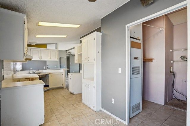 11330 Lakeview Avenue, Lucerne Valley, CA 92356