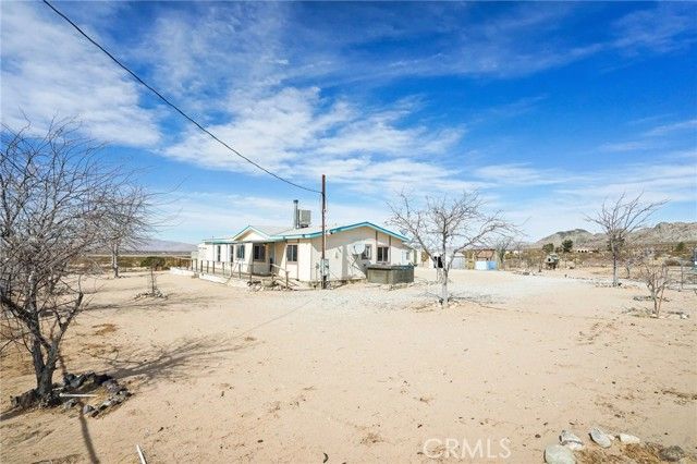 11330 Lakeview Avenue, Lucerne Valley, CA 92356