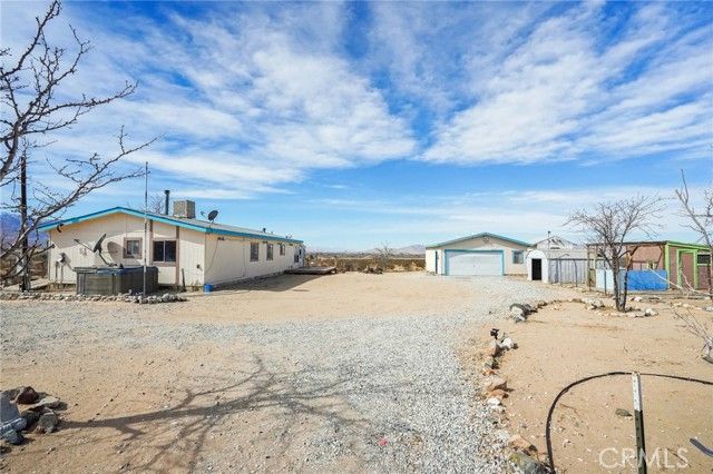 11330 Lakeview Avenue, Lucerne Valley, CA 92356