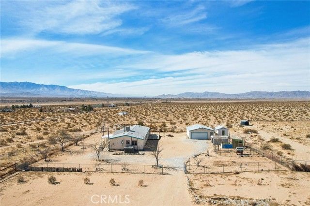 11330 Lakeview Avenue, Lucerne Valley, CA 92356