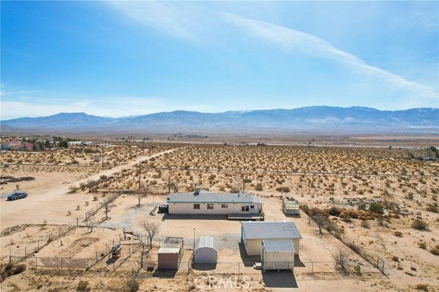 11330 Lakeview Avenue, Lucerne Valley, CA 92356