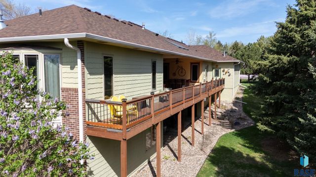 5100 Grouse Point Pl, Sioux Falls, SD 57108