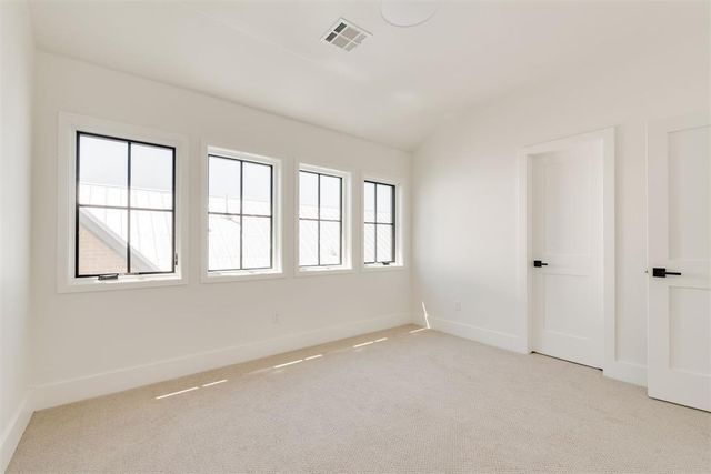 1621 Runway Boulevard, Oklahoma City, OK 73108
