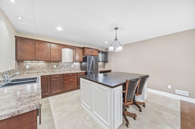 6824 Linda Lane, Sunbury, OH 43074