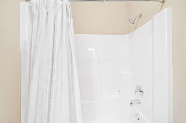 6824 Linda Lane, Sunbury, OH 43074