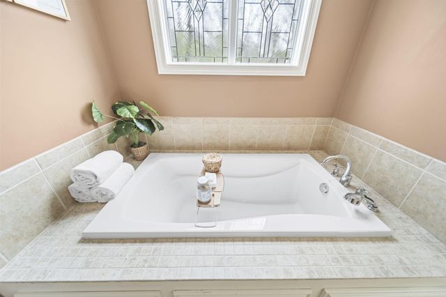 6824 Linda Lane, Sunbury, OH 43074