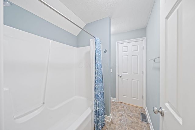 6824 Linda Lane, Sunbury, OH 43074