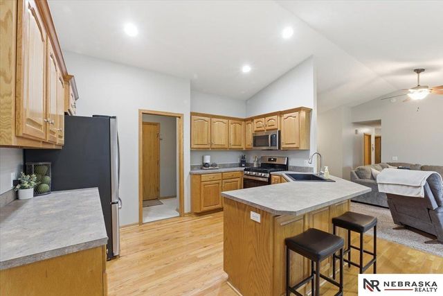 21202 Shiloh Drive, Gretna, NE 68028