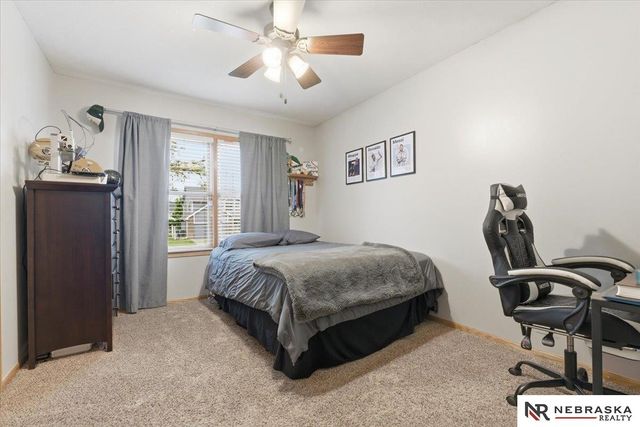 21202 Shiloh Drive, Gretna, NE 68028