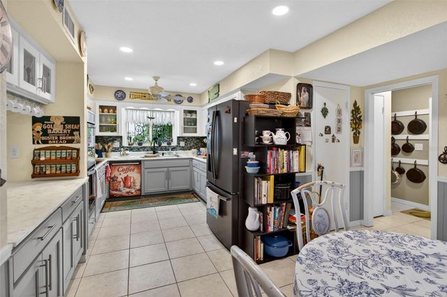 1411 JACOBSON CIRCLE, Sun City Center, FL 33573