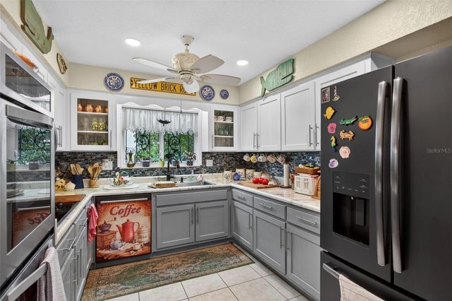 1411 JACOBSON CIRCLE, Sun City Center, FL 33573