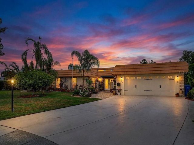 1411 JACOBSON CIRCLE, Sun City Center, FL 33573