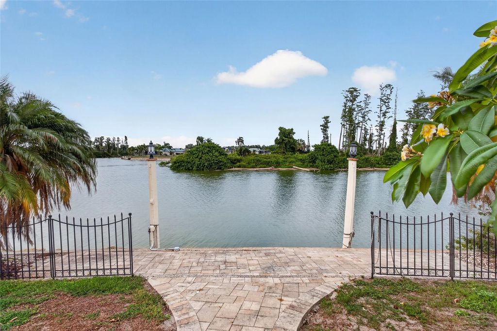 1411 JACOBSON CIRCLE, Sun City Center, FL 33573