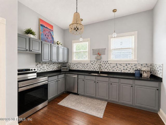 443 E 3RD Street, Jacksonville, FL 32206