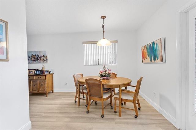 2950 SE Ocean Boulevard 1-5, Stuart, FL 34996