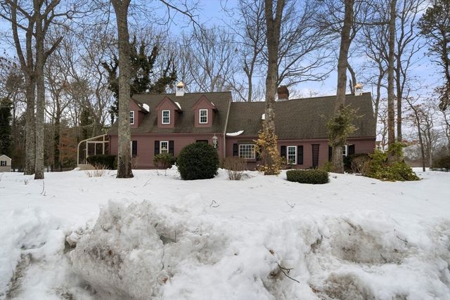 21 Sparrows Way, Plymouth, MA 02360