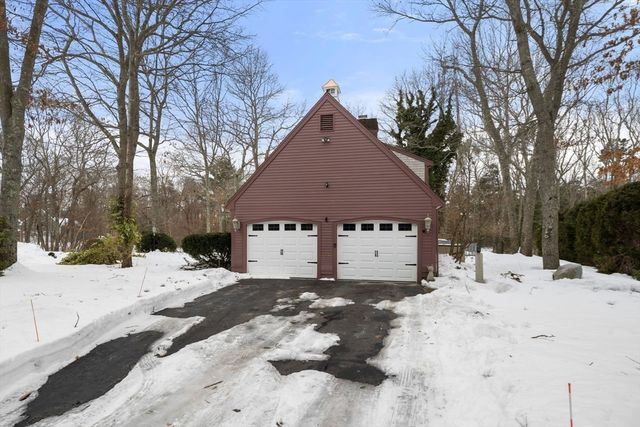 21 Sparrows Way, Plymouth, MA 02360