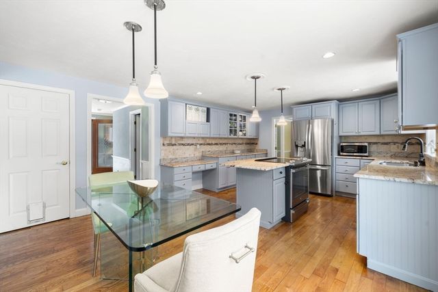 21 Sparrows Way, Plymouth, MA 02360