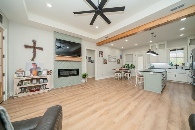 384 Clara LN, Kilgore, TX 75662