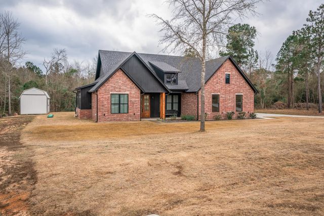 384 Clara LN, Kilgore, TX 75662