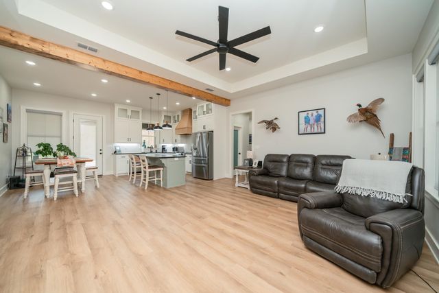 384 Clara LN, Kilgore, TX 75662