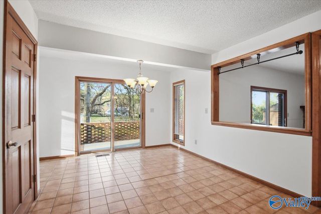 121 Fairington Road NW, Huntsville, AL 35806