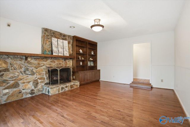 121 Fairington Road NW, Huntsville, AL 35806