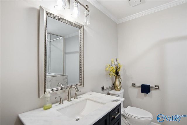 121 Fairington Road NW, Huntsville, AL 35806